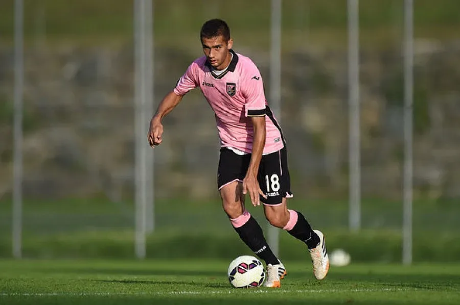 Цял мач за Чочев, равенство за "Палермо"