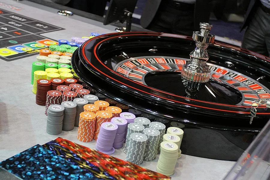 Австрийци строят казино на Кулата