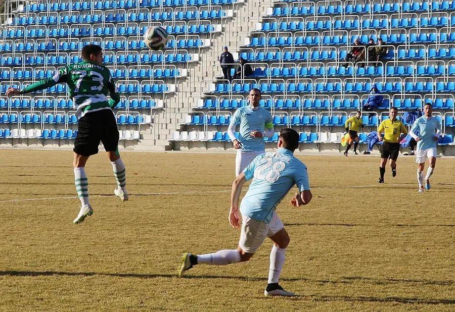 Арменци и вятър попиляха "смърфовете"