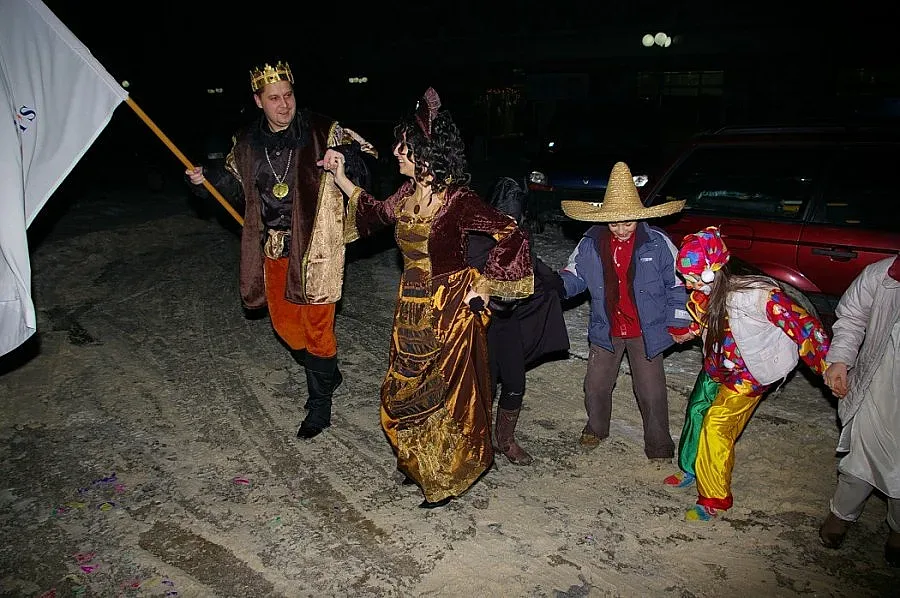 Шейх се появи на селски карнавал