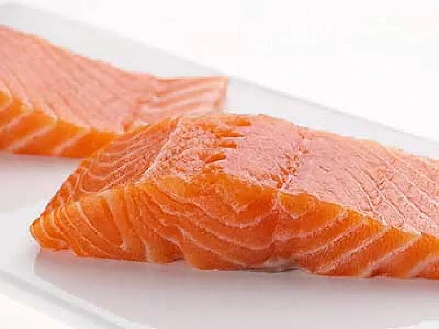 Норвежци правят завод за сьомга