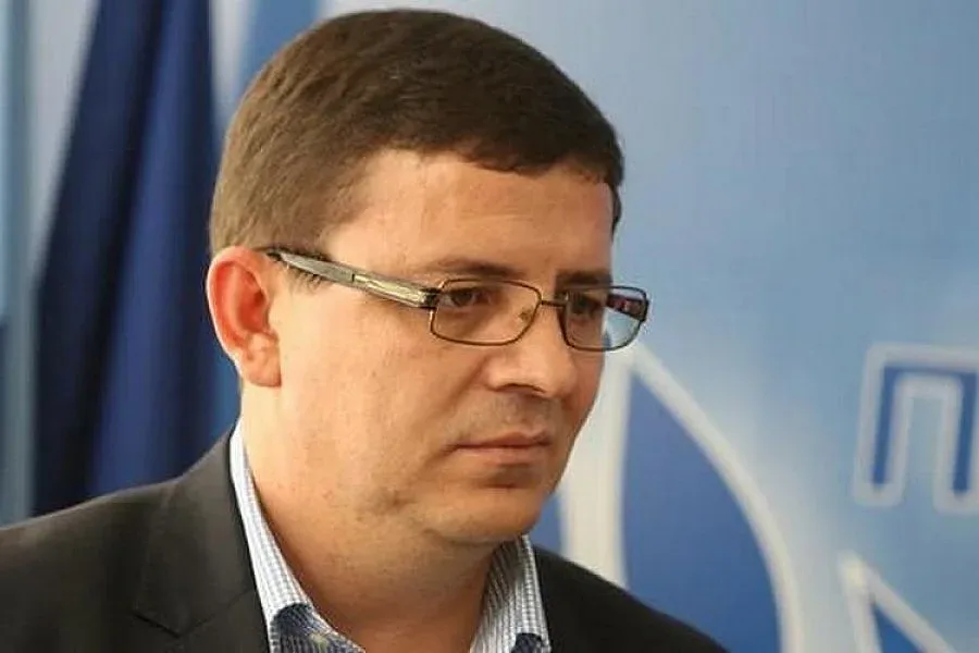 Риза: 401-вата партия с Местан не може да е фактор