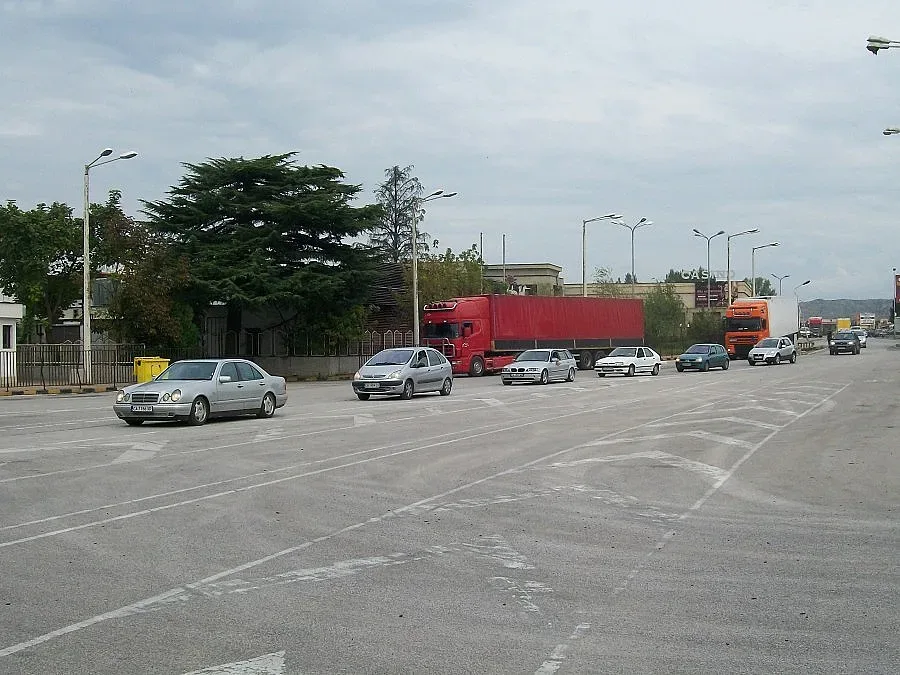 Временен коридор за тирове през ГКПП Кулата – Промахон