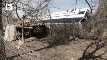 Камион обърнал автобуса в Македония