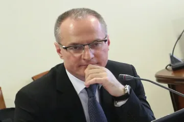 Панов се извини на Узунов и забърка нов скандал със sms-а