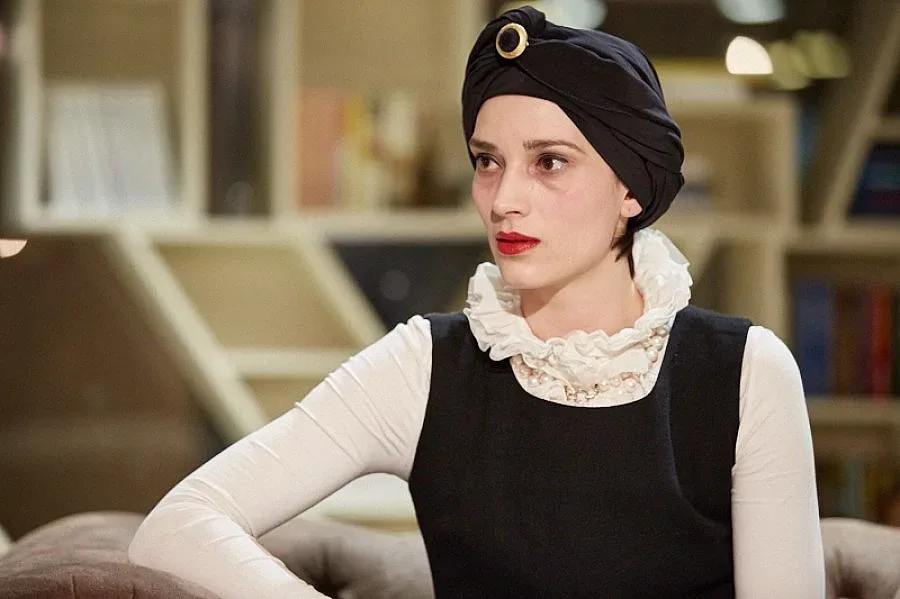 Ирмена Чичикова като Коко Шанел