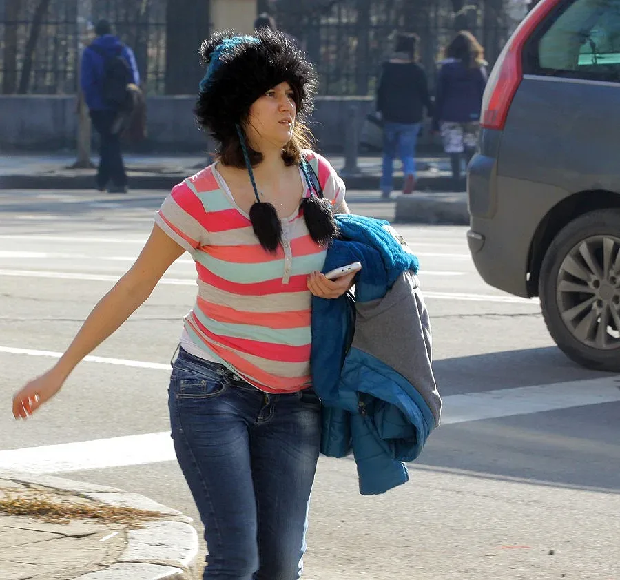 Жега мачка зимата