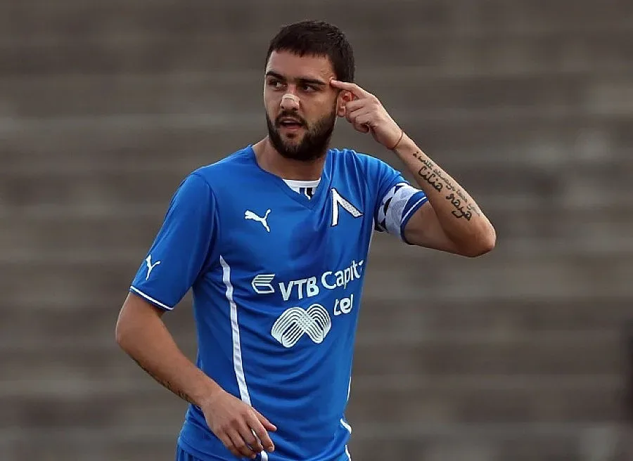 Вермут оставя Гаджев на улицата