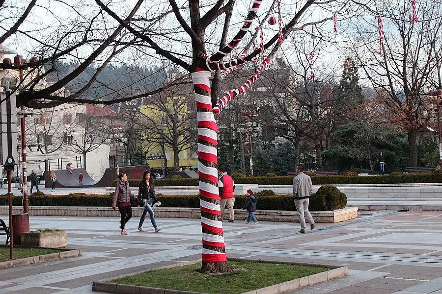 Голям интерес към базара за мартеници в Благоевград