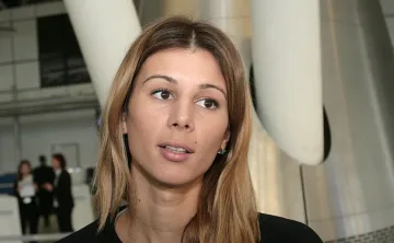 Цвети развя бяло знаме за "Фед Къп"