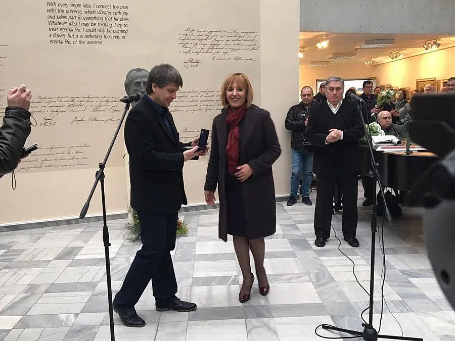 Манолова с отчет за 100 дни като омбудсман