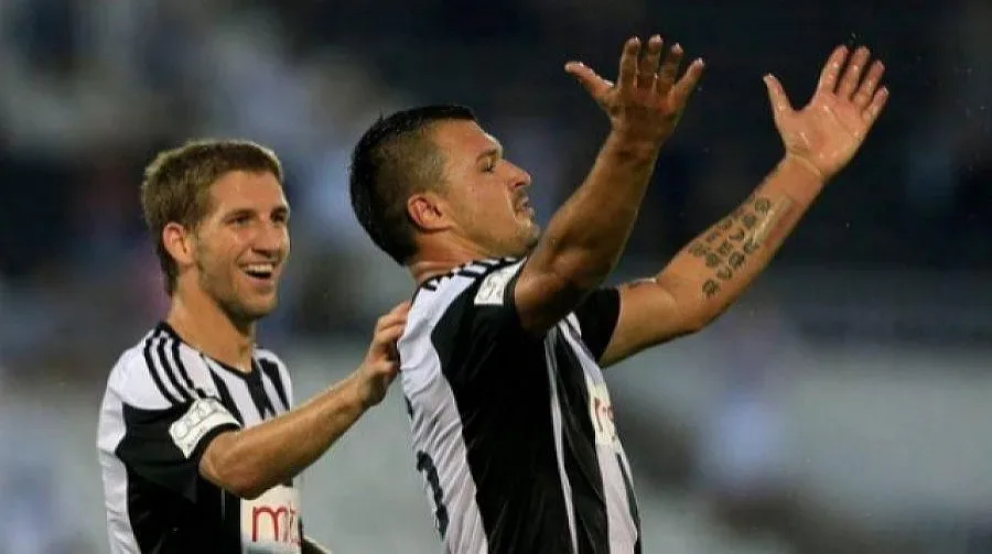 Божинов с оферта от Китай