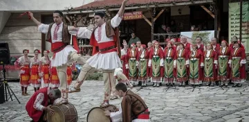 Освещават вината и награждават победителите на конкурс в Мелник