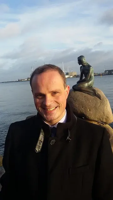 Акад. Проф. Д-р Дроздстой Стоянов: Раздаваме се и свършваме с бърнаут 