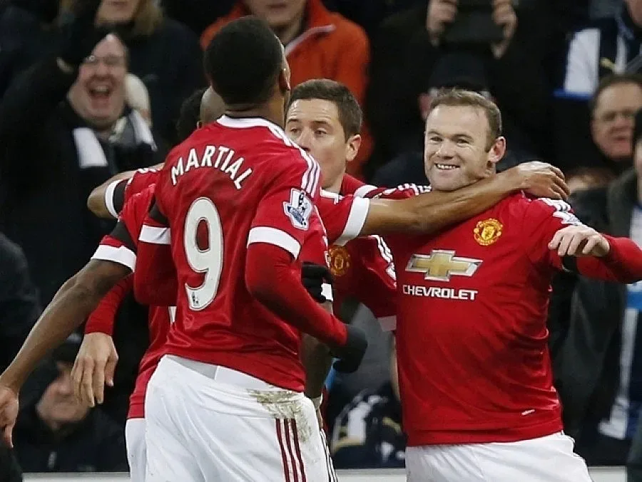 "Юнайтед" трепери, но е в следващия кръг за ФА Къп