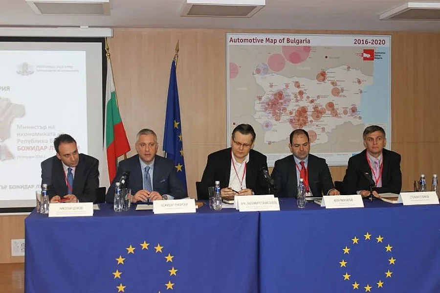 13 хил. души правят части за автомобили