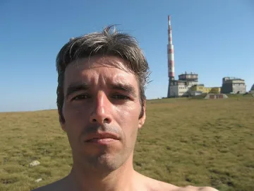 Търсят цяла седмица изчезнал планинар