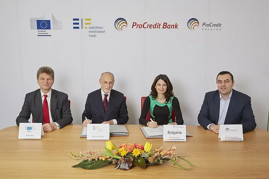 Активите на пенсионните фондове скочиха с 10,4%