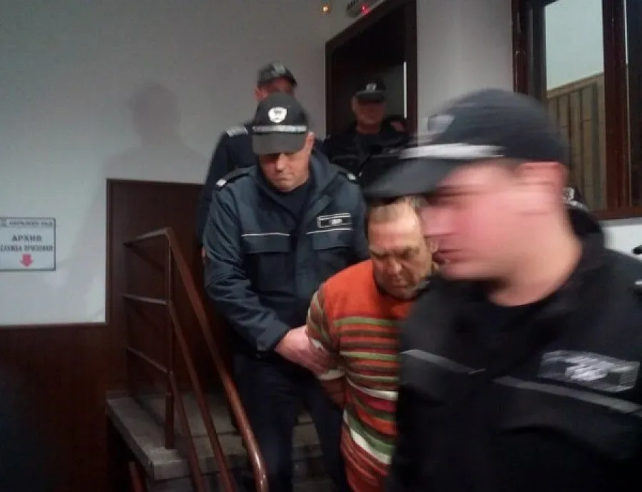 Приеха Иван Евстатиев в болница