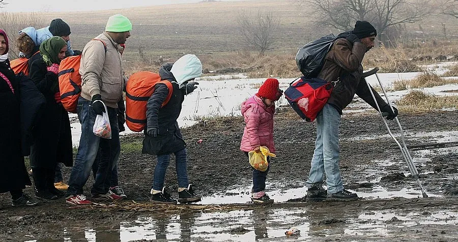 Швеция връща 80 хиляди мигранти