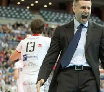 Радослав Стойчев и "Тренто" спечелиха групата си в ШЛ