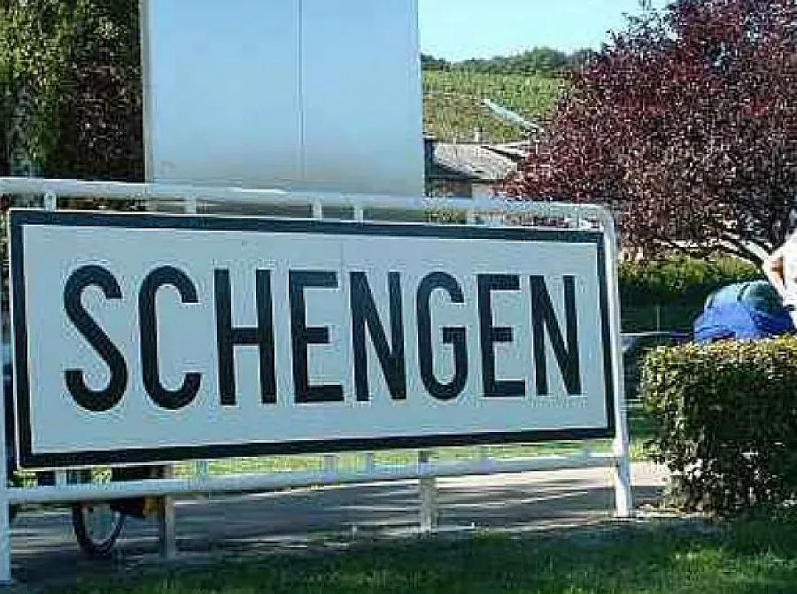 Клинична смърт за Шенген 