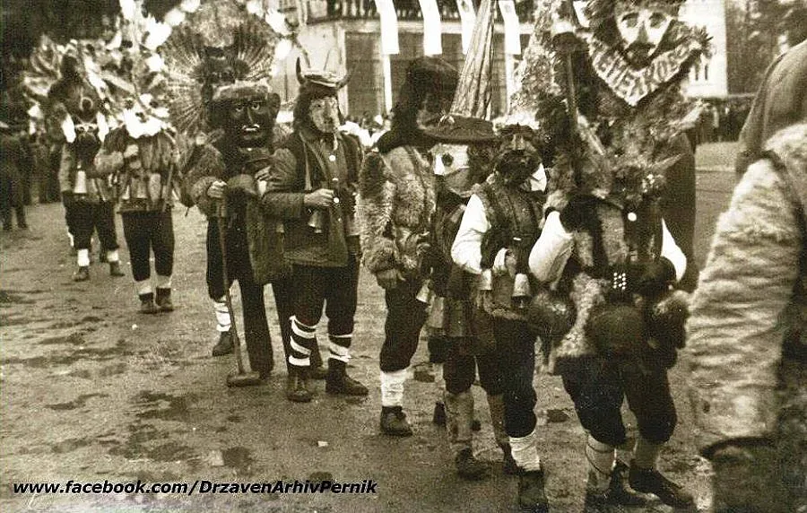 Разказват историята на пернишката Сурва в снимки и документи