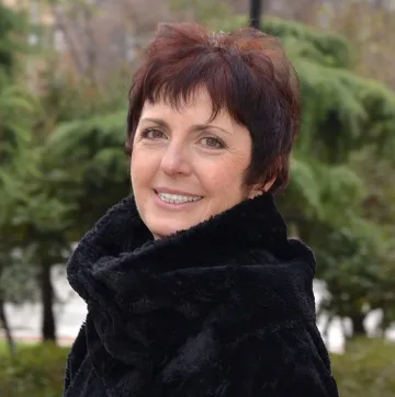 Теодора Димова: Нападали са до смърт баща ми заради "Тютюн" 