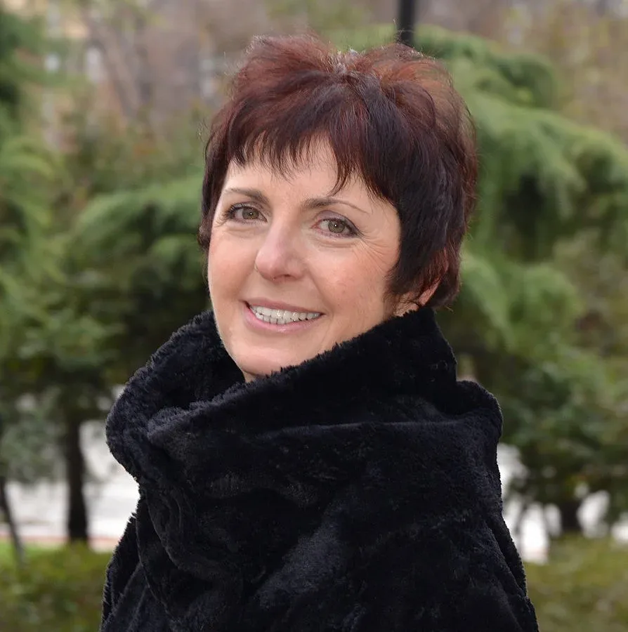 Теодора Димова: Нападали са до смърт баща ми заради "Тютюн"