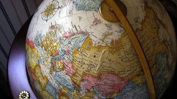 Учители по география настояха за по-лесни учебници