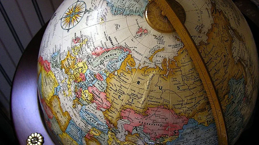 Учители по география настояха за по-лесни учебници