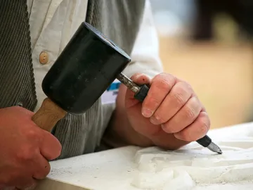 Каменоделци искат да работят законно