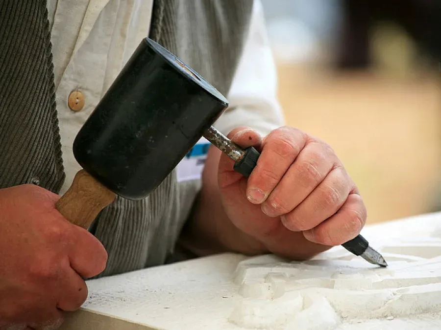 Каменоделци искат да работят законно