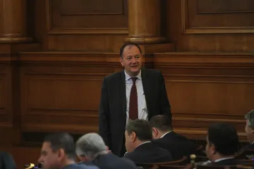 ДПС и БСП се разбраха за вота на недоверие