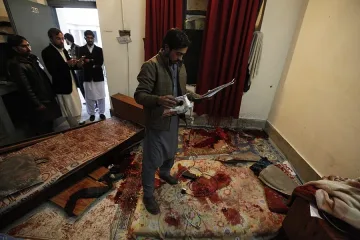 Екстремисти избиха 30 в университет в Пакистан