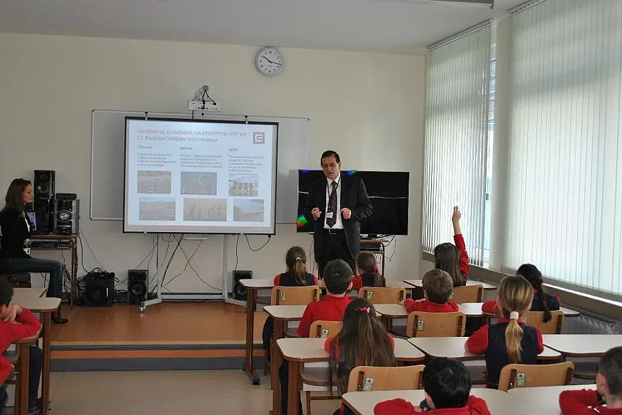 Откриват нови паралелки в Перник по искане на бизнеса