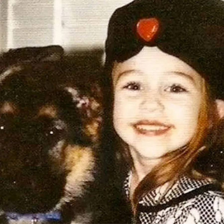 Загадката: Идолката на тийнейджърите е...