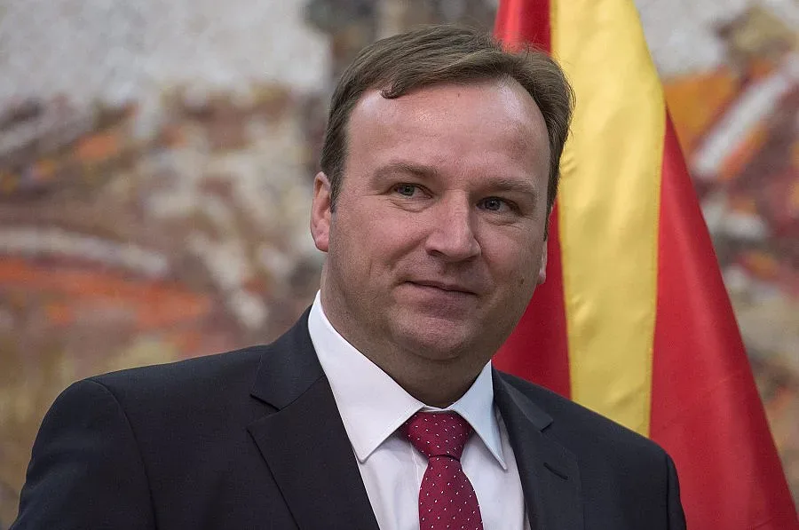 Македонският парламент гласува разпускането си