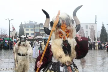 Събират хурки и кожи за Музей на кукера