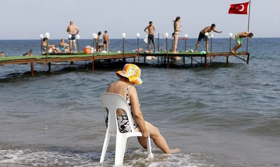 Туристите в Турция ще паднат с 25%