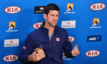 Ноле отказал 110 000 паунда подкуп