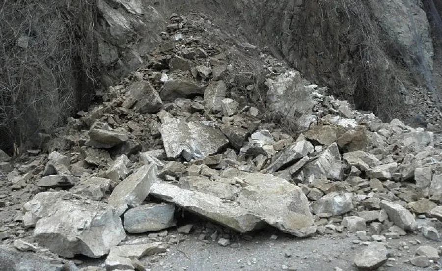 Има активирани свлачища в Кирковско заради силния дъжд