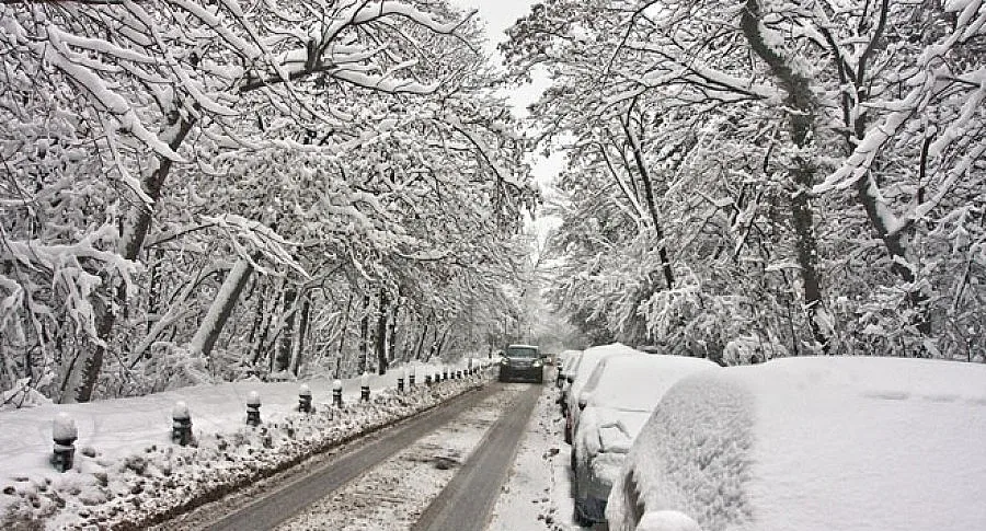 И София е затрупана, 30 см. снежна покривка в столицата