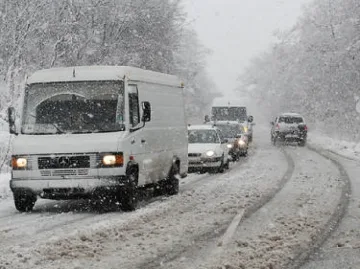 Затворени проходи и ограничения по пътищата