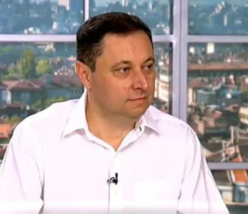 Яне Янев: Аз изпратих SMS-а на премиера