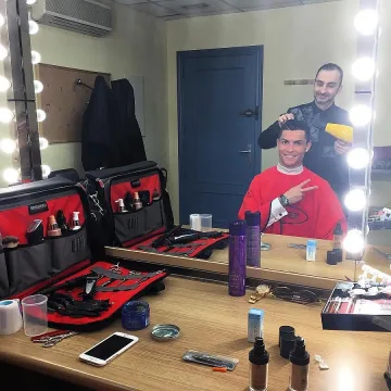 Роналдо палувал на Коледа с колумбийка