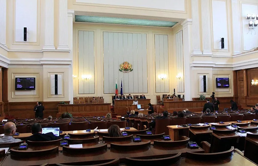 Гласуват по-строги мерки за войната по пътищата