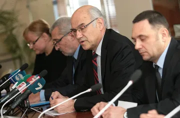 Таван за цената на водата от 3,25 лв.