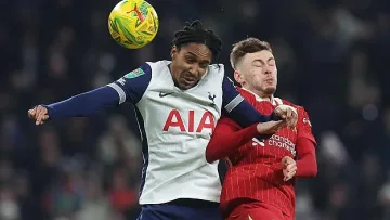 Скандален гол даде преднина на Тотнъм над Ливърпул за КЛ