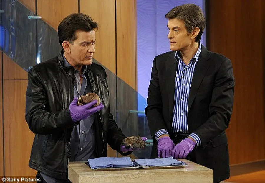 Чарли Шийн спрял лекарства срещу ХИВ